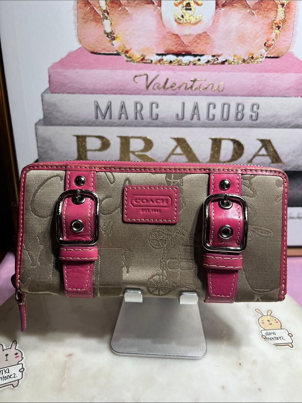Coach Classic Coach est. 1941 Wallet Brown Stagecoach with Pink Leather Accents